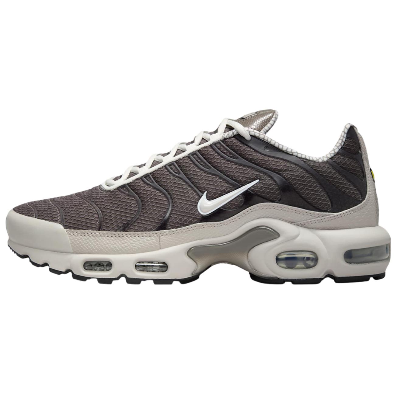 Новые мужские повседневные кроссовки Nike Air Max Plus с низким верхом, серые IB7679-200 42
Новые мужские повседневные кроссовки Nike Air Max Plus с низким верхом, серые IB7679-200 42