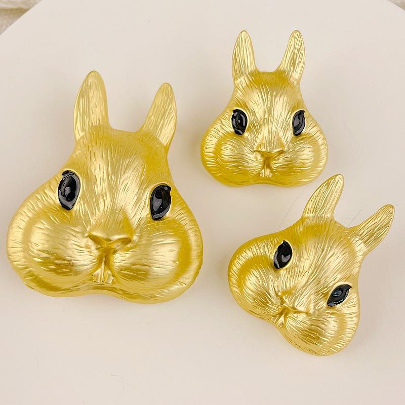 Vintage Women Men Classic Rabbit Design Brooches Earrings Baroque Palace Style Unisex Metal Crystal Animal Pins Badges Jewelry
Vintage Women Men Classic Rabbit Design Brooches Earrings Baroque Palace Style Unisex Metal Crystal Animal Pins Badges Jewelry