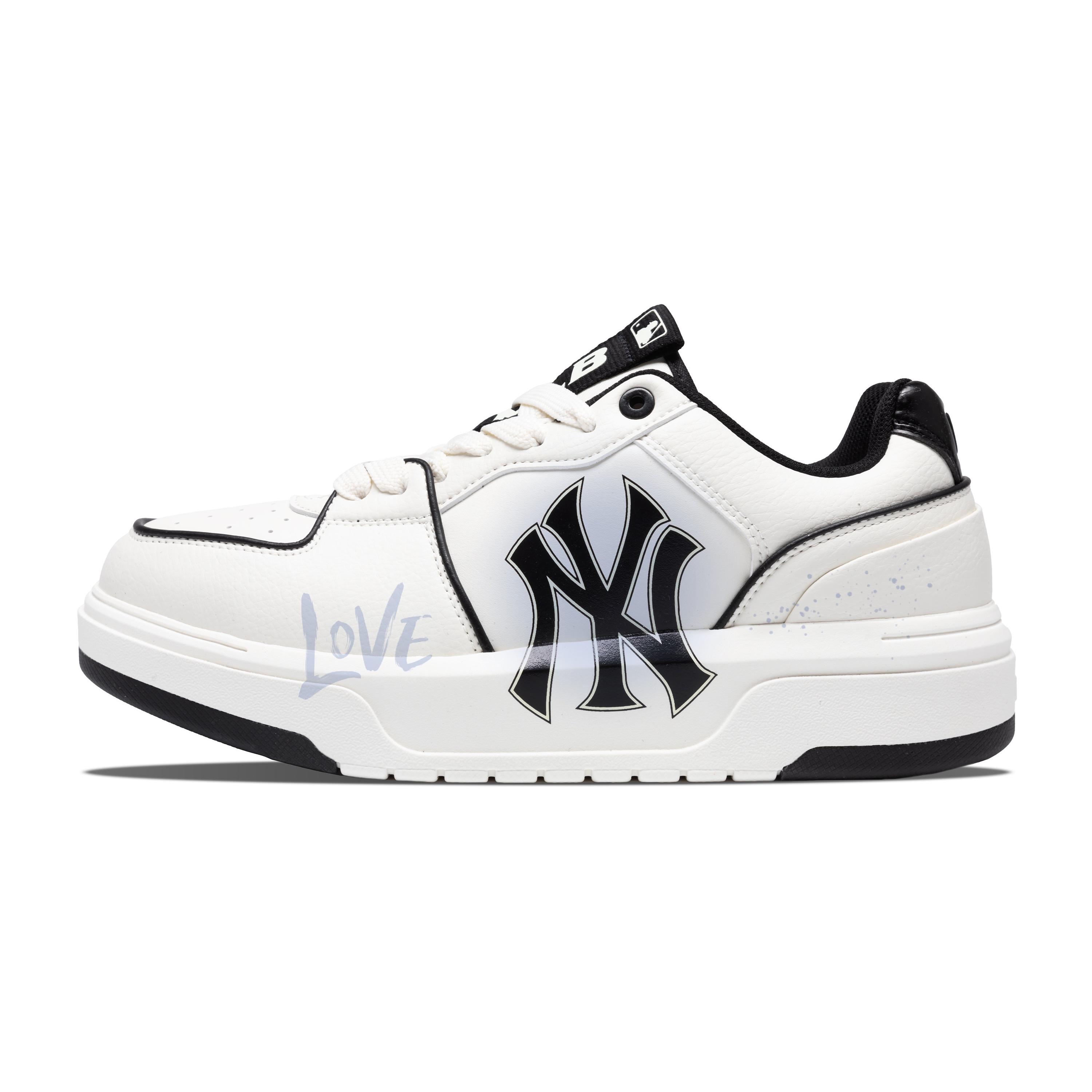 MLB Chunky Liner Slip Resistant Low top Skateboard Shoes Unisex White Purple 3ASXCA12N-50WHS(Team348-) 41
MLB Chunky Liner Slip Resistant Low top Skateboard Shoes Unisex White Purple 3ASXCA12N-50WHS(Team348-) 41