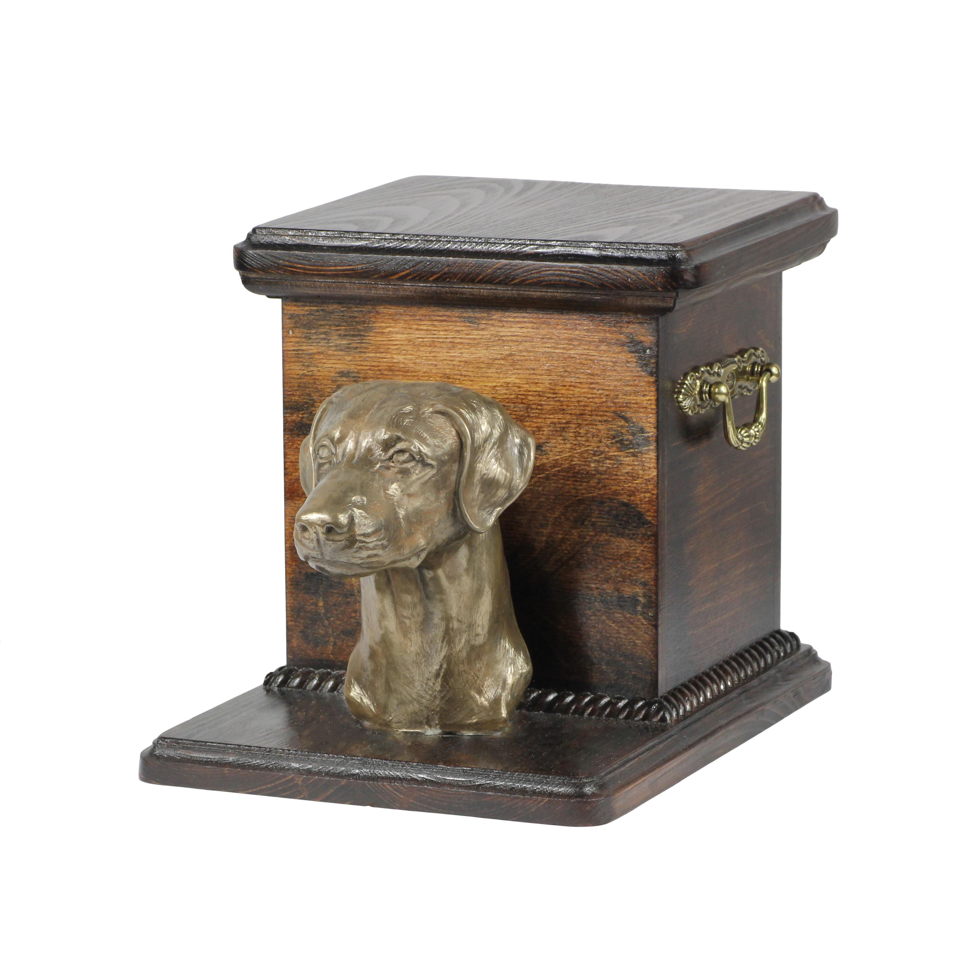 Dobermann, Doberman Pinscher, Dobie II - urn for dog ashes with a statuette, elegant urn for a dog, unique urn with a bust of a dog by Art-Dog brand коричневий
Dobermann, Doberman Pinscher, Dobie II - urn for dog ashes with a statuette, elegant urn for a dog, unique urn with a bust of a dog by Art-Dog brand коричневий