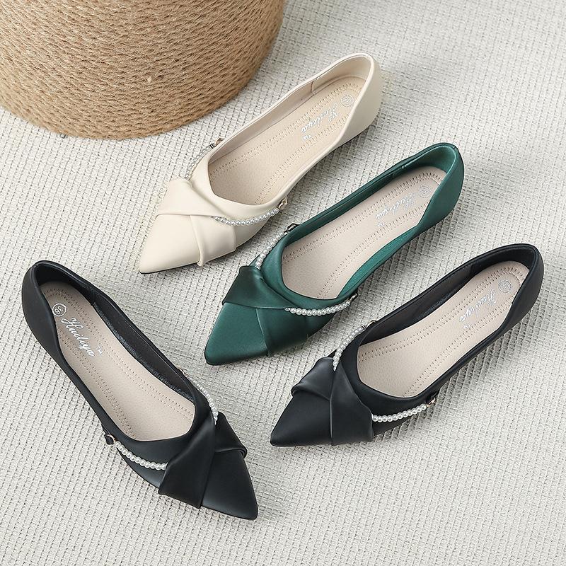 Huiliya pointed single shoes new soft leather soft sole pearl shallow mouth gentle flat bottom fairy wind ladyshoes D833-387 35 чорний
Huiliya pointed single shoes new soft leather soft sole pearl shallow mouth gentle flat bottom fairy wind ladyshoes D833-387 35 чорний