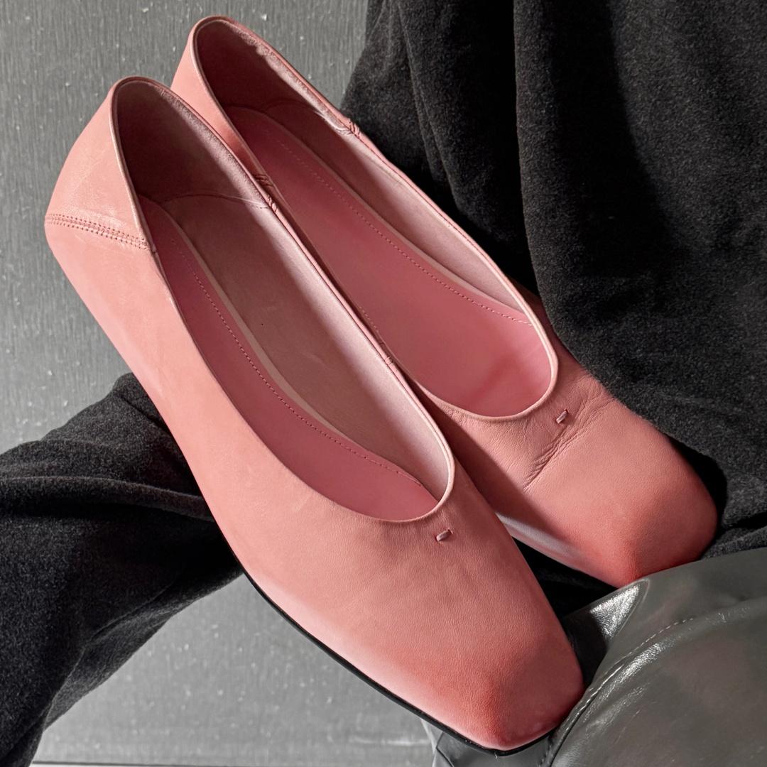 danxuefei 2025 new women s cow leather square toe slip-on flats 1cm kitten heel elegant ladies slim daily dress shoes for woman 35
danxuefei 2025 new women s cow leather square toe slip-on flats 1cm kitten heel elegant ladies slim daily dress shoes for woman 35