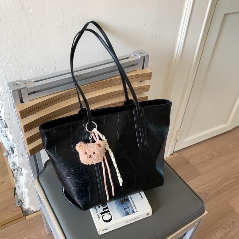 Tote bag women s 2025 summer new trendy fashion simple casual portable large bag shoulder bag
Tote bag women s 2025 summer new trendy fashion simple casual portable large bag shoulder bag