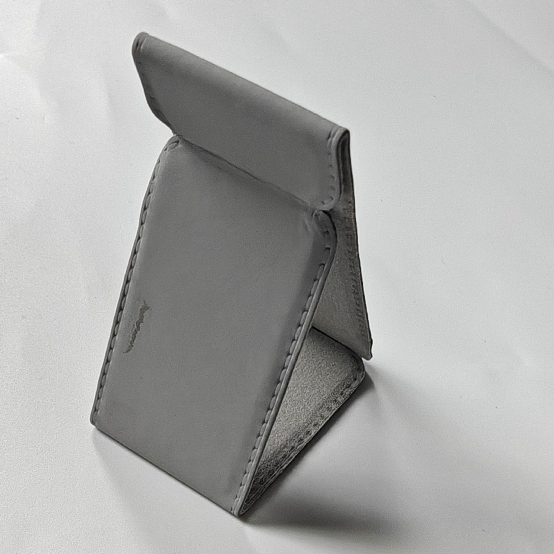 Universal PU Leather Phone Stand: Magnetic, Stick-On Holder for Foldable Android, Apple, and Huawei Devices Lazy Stand серый
Universal PU Leather Phone Stand: Magnetic, Stick-On Holder for Foldable Android, Apple, and Huawei Devices Lazy Stand серый