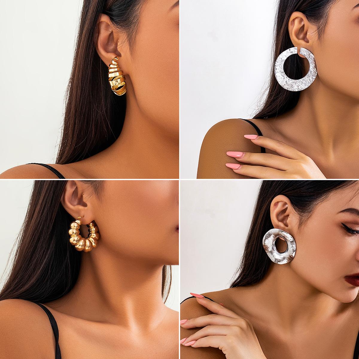 Accessories, exaggerated French metal large circle earrings for women, simple and irregular texture stud earrings are niche See details
Accessories, exaggerated French metal large circle earrings for women, simple and irregular texture stud earrings are niche See details