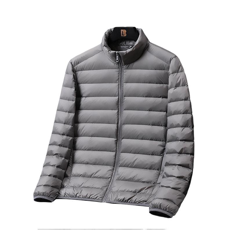 2026 Autumn/Winter Men s Lightweight Stand Collar Down Jacket - Trendy Casual Versatile Short Style 4XL сірий колір
2026 Autumn/Winter Men s Lightweight Stand Collar Down Jacket - Trendy Casual Versatile Short Style 4XL сірий колір