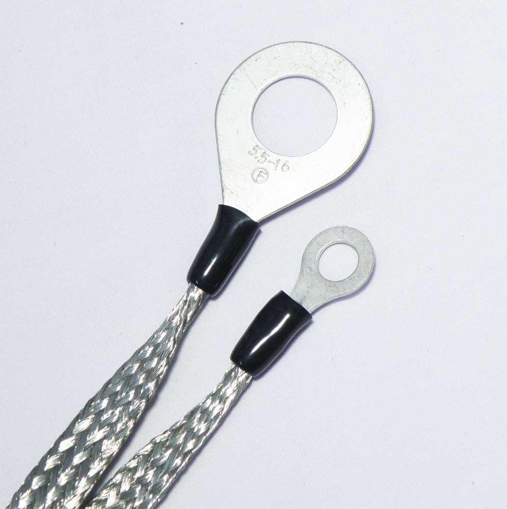 Enhanced grounding for mobile antennas with flat braided ground wire, 8 sq., 100 cm, with terminals on both ends, improves SWR on HF50 MHz,
Enhanced grounding for mobile antennas with flat braided ground wire, 8 sq., 100 cm, with terminals on both ends, improves SWR on HF50 MHz,