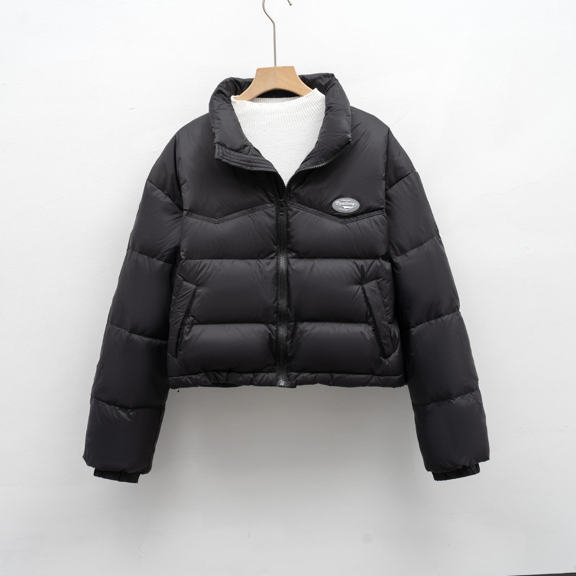 Пуховик женский новый маленький короткий зимний цветной утолщенный куртка-хлеб корейская версия выглядит стройнящей и модной M чёрный
Пуховик женский новый маленький короткий зимний цветной утолщенный куртка-хлеб корейская версия выглядит стройнящей и модной M чёрный