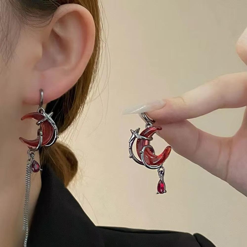 Асиметричні сережки Red Moon Gem Особистість Хіп-Поп Готичний ланцюжок з китицями Сережка-кільце Намисто ring
Асиметричні сережки Red Moon Gem Особистість Хіп-Поп Готичний ланцюжок з китицями Сережка-кільце Намисто ring
