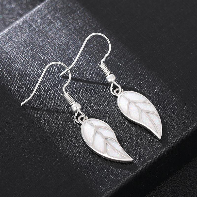 Huitan Leaf Dangle Earrings for Women Creative Design Enamel Earrings Daily Wear Party Chic Female Accessories Trendy Jewelry
Huitan Leaf Dangle Earrings for Women Creative Design Enamel Earrings Daily Wear Party Chic Female Accessories Trendy Jewelry