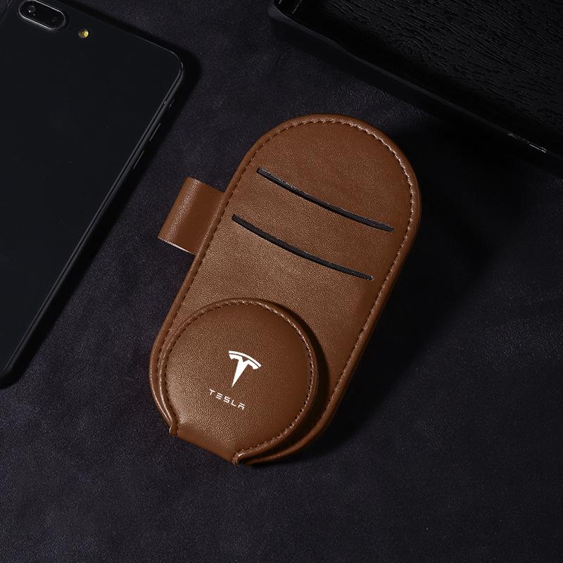 Leather Car Glasses Clip Sun Visor Multi-function Sunglasses Clip For Tesla Model 3 Model X S 2016-2020 Decals TM3 TMX TMS Decal коричневий
Leather Car Glasses Clip Sun Visor Multi-function Sunglasses Clip For Tesla Model 3 Model X S 2016-2020 Decals TM3 TMX TMS Decal коричневий