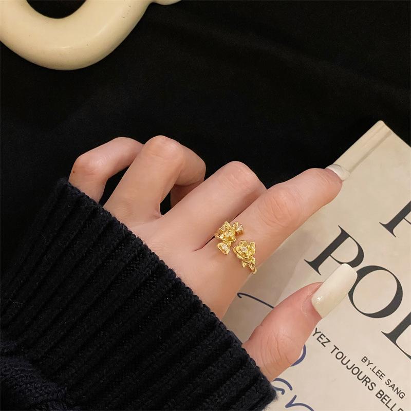 Medieval Style Flower Compass Open Ring Full Of Diamonds Zircon Court Style Retro Gold Phoenix Premium Ring Adjustable opening
Medieval Style Flower Compass Open Ring Full Of Diamonds Zircon Court Style Retro Gold Phoenix Premium Ring Adjustable opening