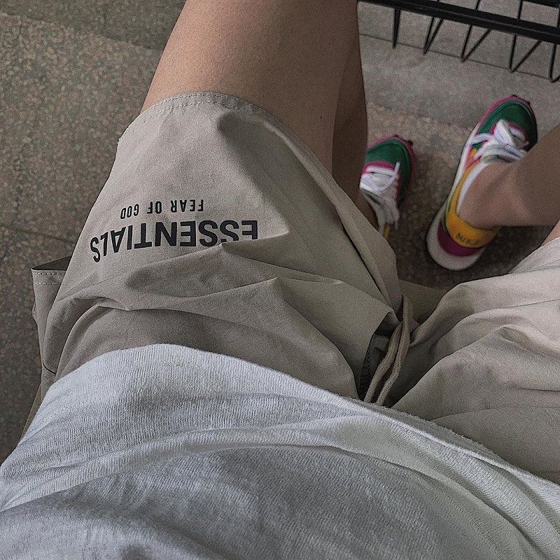 Fog Crazy Essentials American Fashion Brand Men s Summer Loose Basketball Casual Boys Quick-Drying Shorts Fog Double Line Nylon Shorts Khaki(Too big) X L
Fog Crazy Essentials American Fashion Brand Men s Summer Loose Basketball Casual Boys Quick-Drying Shorts Fog Double Line Nylon Shorts Khaki(Too big) X L