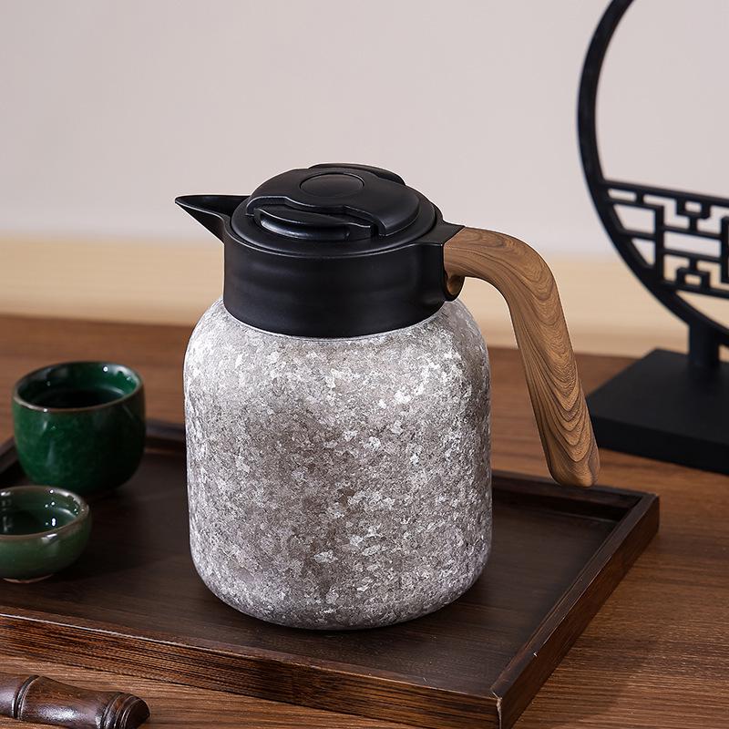 Smart Temperature Display Pure Titanium Tea Kettle - Insulated, Large Capacity Stewing Pot for Home or Business Use, Ideal for Tea Brewing. 1500 ML
Smart Temperature Display Pure Titanium Tea Kettle - Insulated, Large Capacity Stewing Pot for Home or Business Use, Ideal for Tea Brewing. 1500 ML