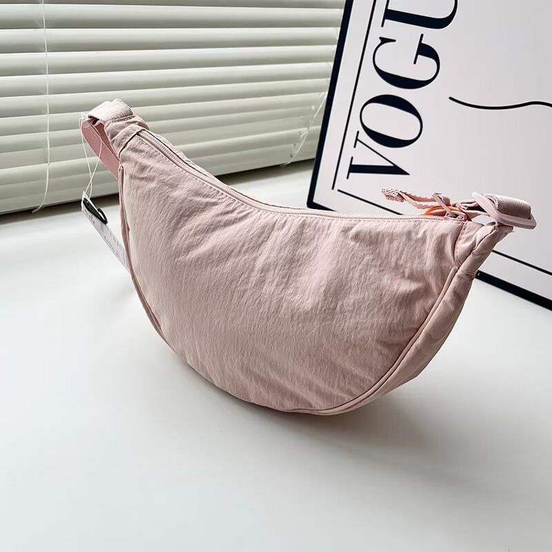 Мужская одежда на все случаи жизни, новая сумка-мессенджер на одно плечо Water pink
Мужская одежда на все случаи жизни, новая сумка-мессенджер на одно плечо Water pink