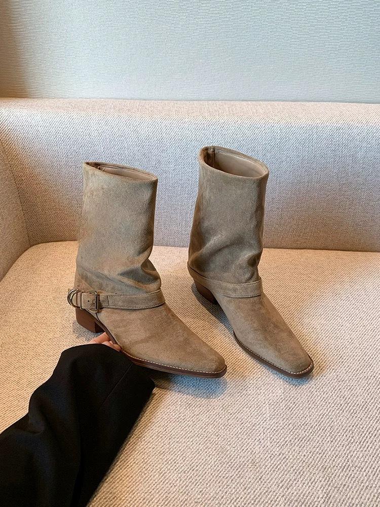 Ретро кожа замша квадратный носок толстый каблук ковбойские сапоги мартин женские осенне-зимние новые с пряжкой на ремне полусапоги 40
Ретро кожа замша квадратный носок толстый каблук ковбойские сапоги мартин женские осенне-зимние новые с пряжкой на ремне полусапоги 40