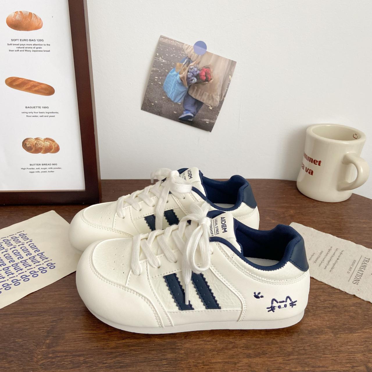 Women Board Shoes 2026 Autumn New Breathable Comfortable Platform Sneakers Outdoor Non Slip Height Increase Lace Up Casual Shoes 35
Women Board Shoes 2026 Autumn New Breathable Comfortable Platform Sneakers Outdoor Non Slip Height Increase Lace Up Casual Shoes 35
