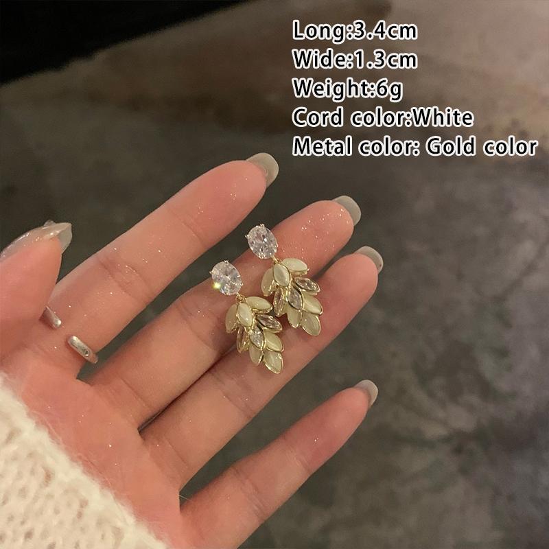 Autumn Winter Temperament Opals Rhinestone Wheat Ear Shaped Tassel Earrings 2026 New Design Jewelry Women s Fashion Accessories
Autumn Winter Temperament Opals Rhinestone Wheat Ear Shaped Tassel Earrings 2026 New Design Jewelry Women s Fashion Accessories