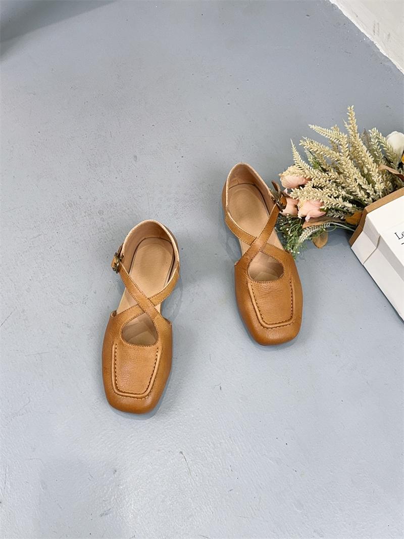 Модные женские туфли из натуральной кожи в стиле ретро с диагональной пряжкой на плоской подошве для весны и лета, мягкие сандалии для пожилых людей 40
Модные женские туфли из натуральной кожи в стиле ретро с диагональной пряжкой на плоской подошве для весны и лета, мягкие сандалии для пожилых людей 40