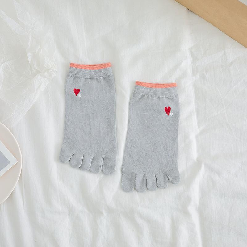 Autumn And Winter Five-Finger Socks, Women S Cotton Breathable Sub-Finger Socks, Japanese Solid Color Cute Embroidered Boat Socks For Women One size fits all світло-сірого кольору
Autumn And Winter Five-Finger Socks, Women S Cotton Breathable Sub-Finger Socks, Japanese Solid Color Cute Embroidered Boat Socks For Women One size fits all світло-сірого кольору