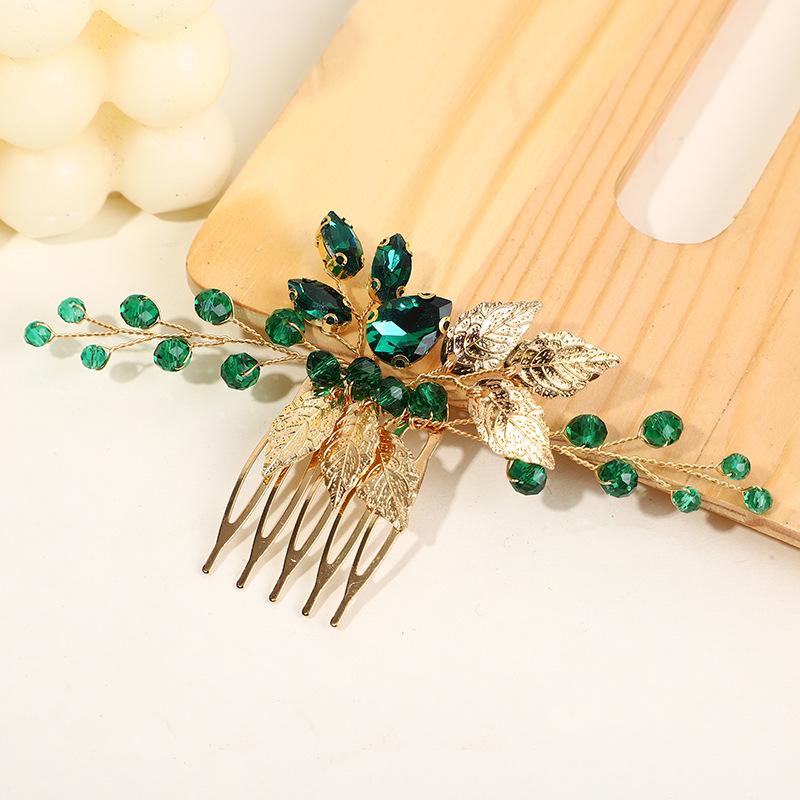 Emerald Green Crystal Rhinestone Retro Headdress Hair Comb - Handmade Women s Accessory жёлтый
Emerald Green Crystal Rhinestone Retro Headdress Hair Comb - Handmade Women s Accessory жёлтый