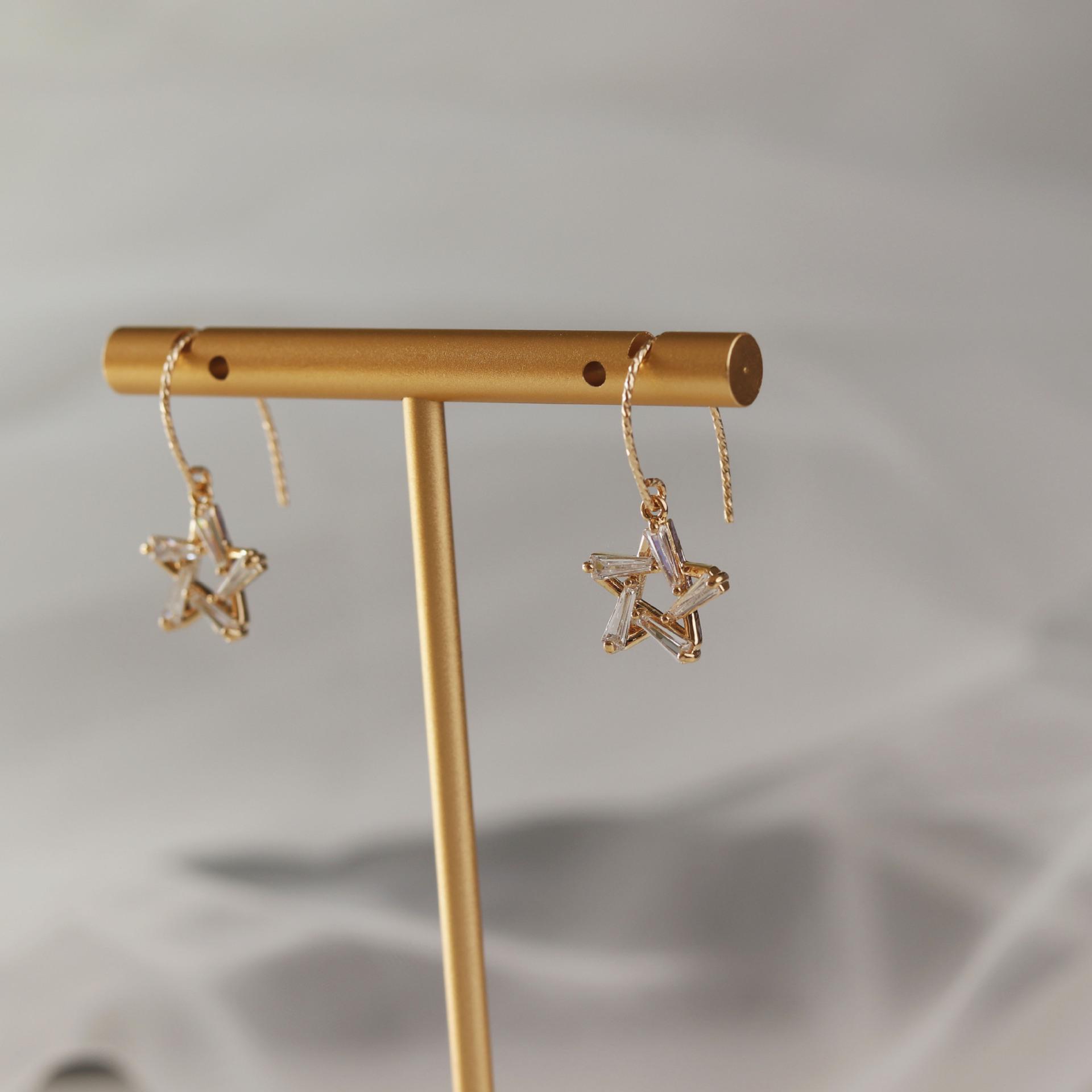 Elegant Artistic Design Gold-Plated S925 Sterling Silver Star Trapezoid Earrings 925 Silver
Elegant Artistic Design Gold-Plated S925 Sterling Silver Star Trapezoid Earrings 925 Silver