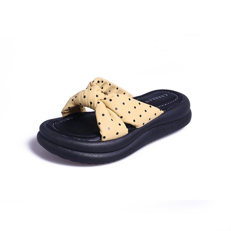 Thick-soled high-end slippers women s summer wear 2025 new models with skirts, sandals, fairy style fashion one-word sandals 35
Thick-soled high-end slippers women s summer wear 2025 new models with skirts, sandals, fairy style fashion one-word sandals 35