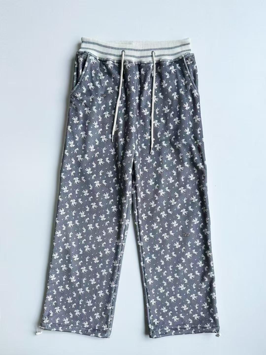 Korean Rabbit Print Hooded Jacket & Pants Set with Scarf and Hat One Size
Korean Rabbit Print Hooded Jacket & Pants Set with Scarf and Hat One Size