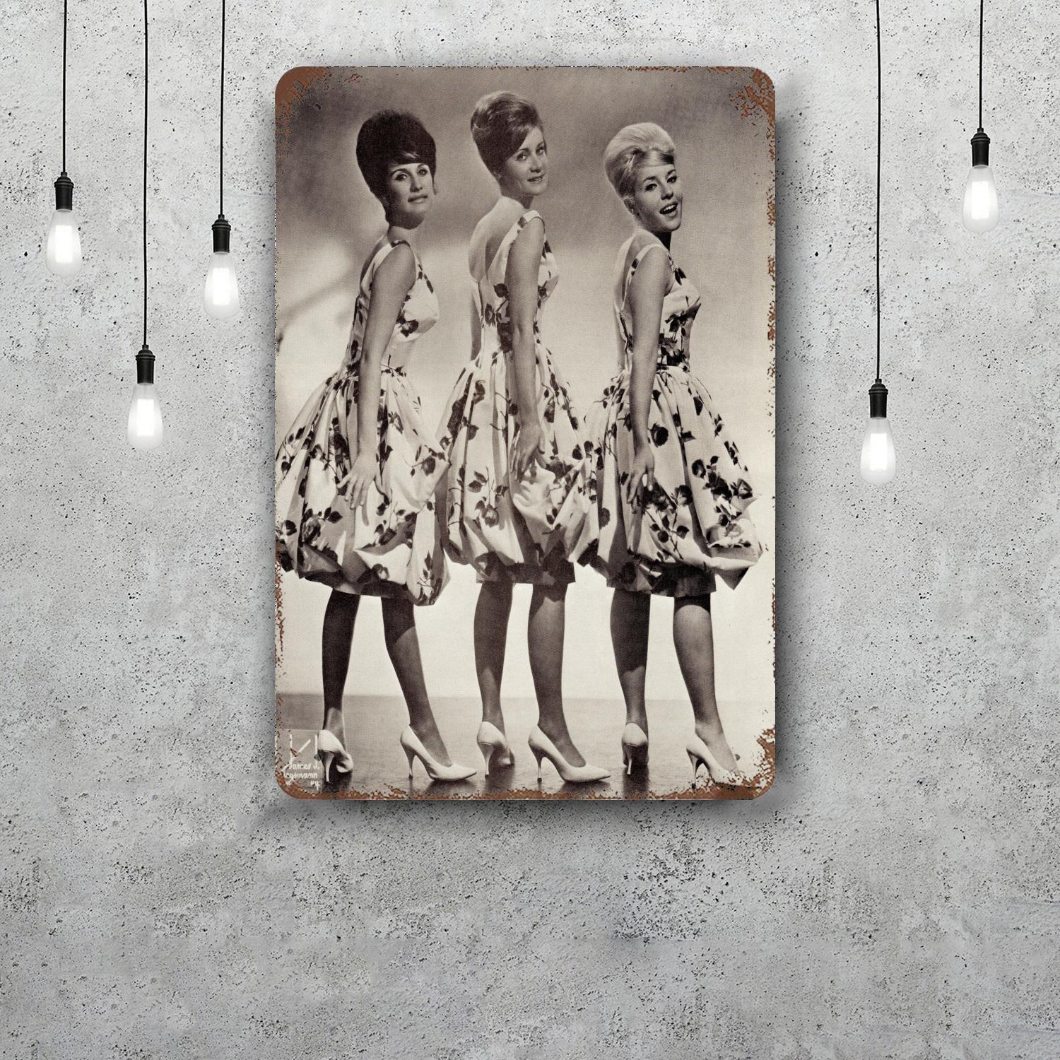 The Marvelettes Decor Poster Vintage Tin Sign Metal Sign Decorative Plaque for Pub Bar Man Cave Club Wall Decoration 20x30cm(7.8x11.8inch)
The Marvelettes Decor Poster Vintage Tin Sign Metal Sign Decorative Plaque for Pub Bar Man Cave Club Wall Decoration 20x30cm(7.8x11.8inch)