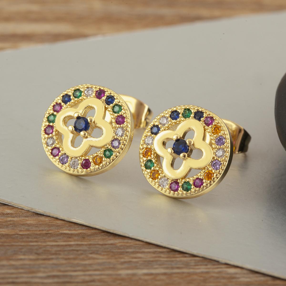 Nidin High Quality Elegant Aesthetic Flower Stud Earrings For Women Female Round Shape Inlaid Shiny Crystal Zircon Ear Jewelry
Nidin High Quality Elegant Aesthetic Flower Stud Earrings For Women Female Round Shape Inlaid Shiny Crystal Zircon Ear Jewelry