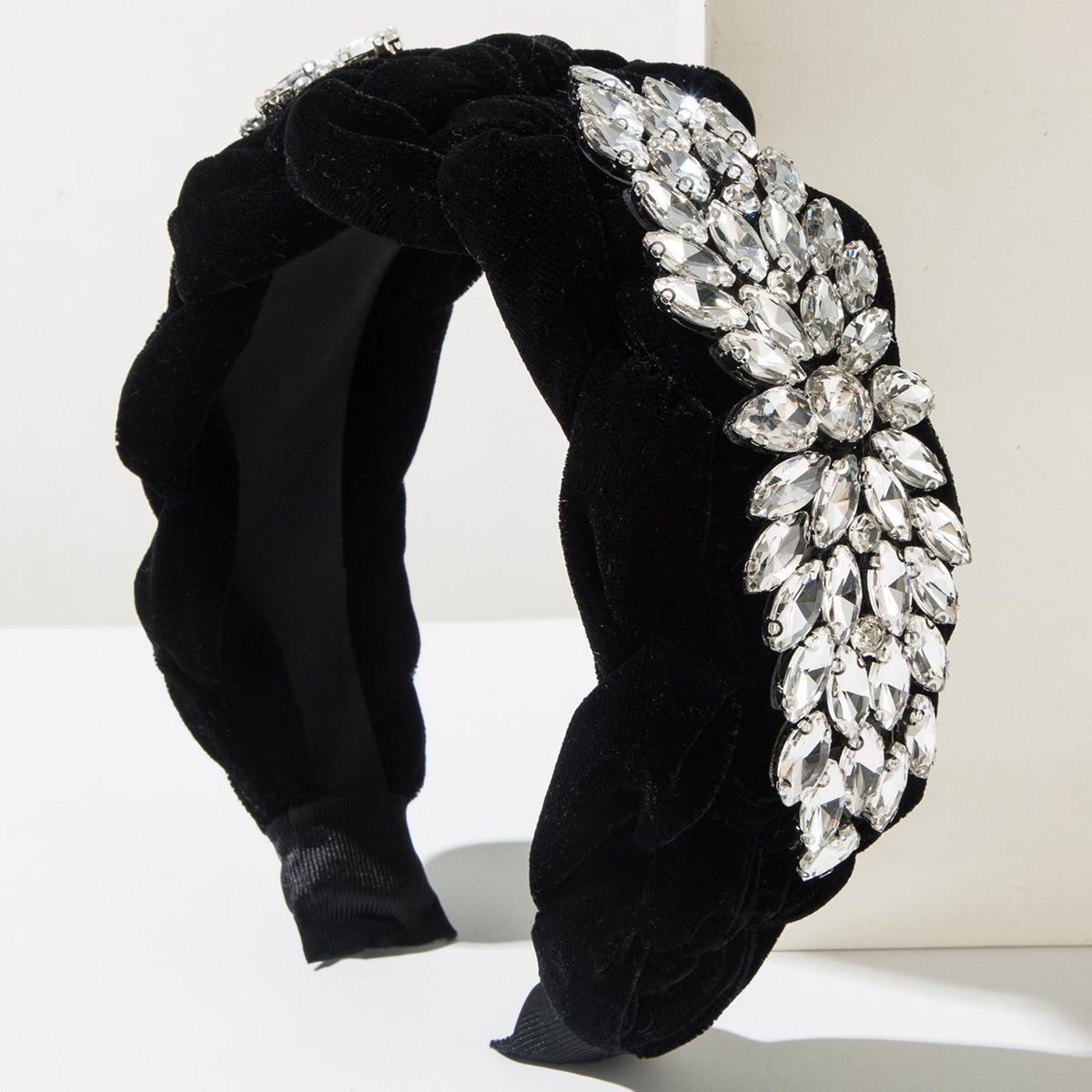 New Fashionable Woven Velvet with Enlarged and Widened Headband Baroque Full Diamond Floral Hair Accessory
New Fashionable Woven Velvet with Enlarged and Widened Headband Baroque Full Diamond Floral Hair Accessory