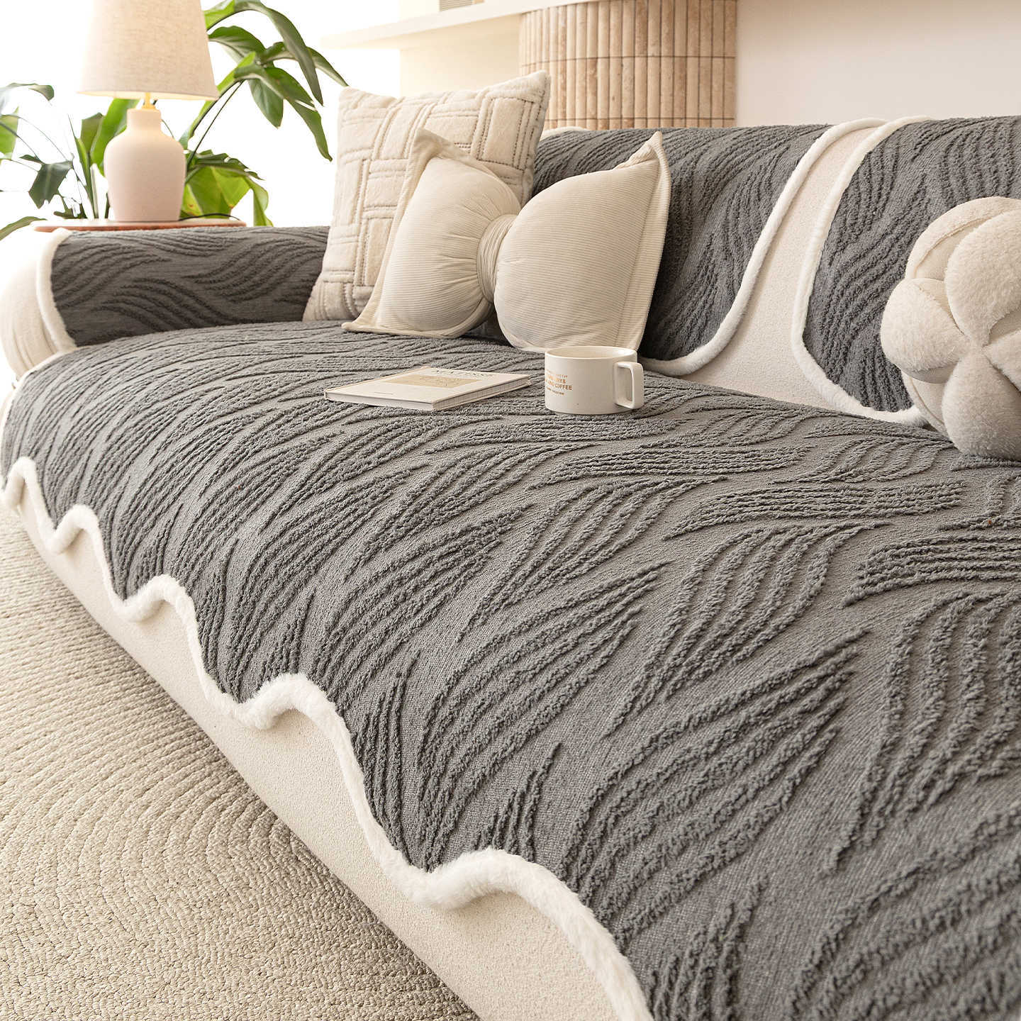 Half Flannel Sofa Cushion with Thickened Winter Design Comfortable Skin Friendly Non Slip Irregular Shaped Cushion Cover Fabric 70X70cm серый
Half Flannel Sofa Cushion with Thickened Winter Design Comfortable Skin Friendly Non Slip Irregular Shaped Cushion Cover Fabric 70X70cm серый