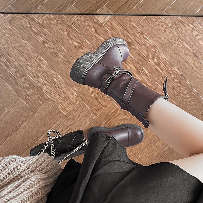 Martin boots short boots women s 2025 new autumn and winter western cowboy boots retro brown medium tube two wear brown boots 40
Martin boots short boots women s 2025 new autumn and winter western cowboy boots retro brown medium tube two wear brown boots 40