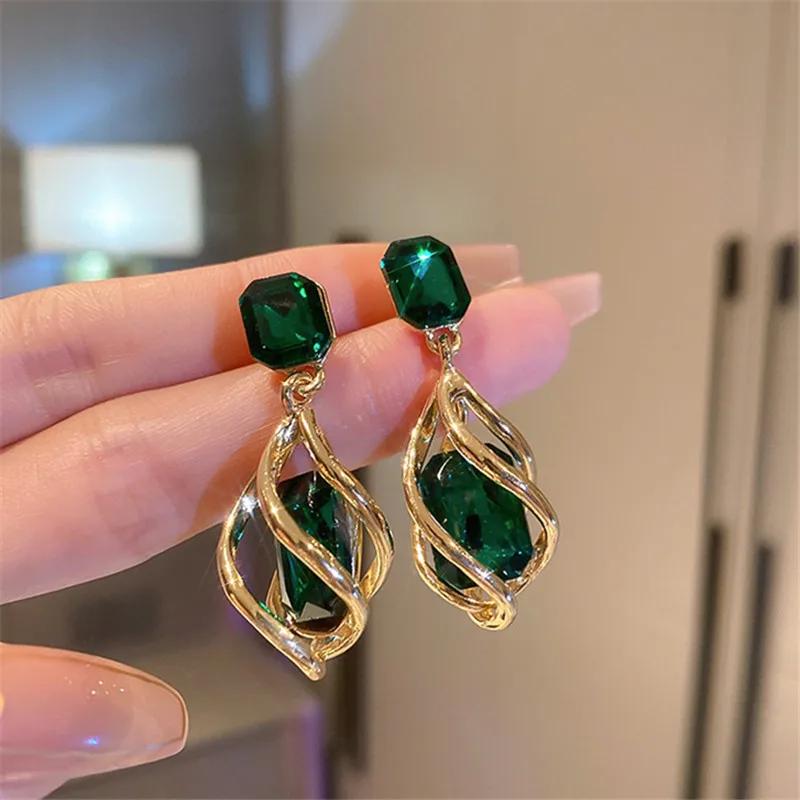 Korean Fashion Emerald Crystal Dangle Earrings for Women Trendy Gold Color Hollow Stud Earring Birthday Gifts Pendientes Mujer
Korean Fashion Emerald Crystal Dangle Earrings for Women Trendy Gold Color Hollow Stud Earring Birthday Gifts Pendientes Mujer
