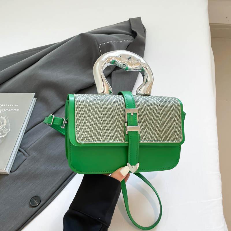 Summer 2025 New Fashion Texture Stylish Simple Sen Meng Foreign Style Tide One Shoulder Oblique Across Underarm Small Square Women s Bag зелёный
Summer 2025 New Fashion Texture Stylish Simple Sen Meng Foreign Style Tide One Shoulder Oblique Across Underarm Small Square Women s Bag зелёный