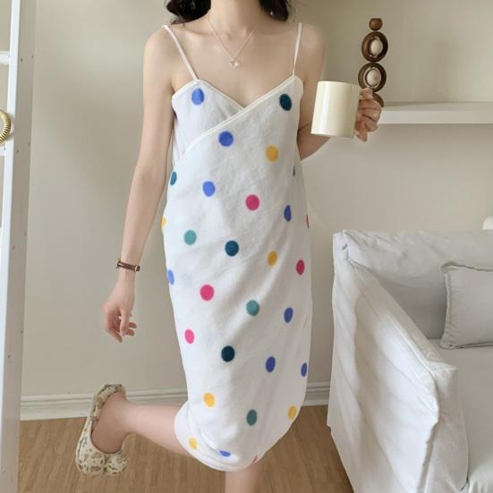 Women Bath Skirt Polka Dot Bath Towel with Adjustable Shoulder Straps Skirt
Women Bath Skirt Polka Dot Bath Towel with Adjustable Shoulder Straps Skirt
