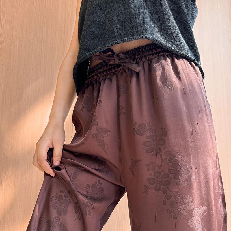 Chinese Style Ice Silk Acetate Wide-leg Pants for Women In Summer New High-end Satin Small Cool Pants Straight Pants XXL
Chinese Style Ice Silk Acetate Wide-leg Pants for Women In Summer New High-end Satin Small Cool Pants Straight Pants XXL