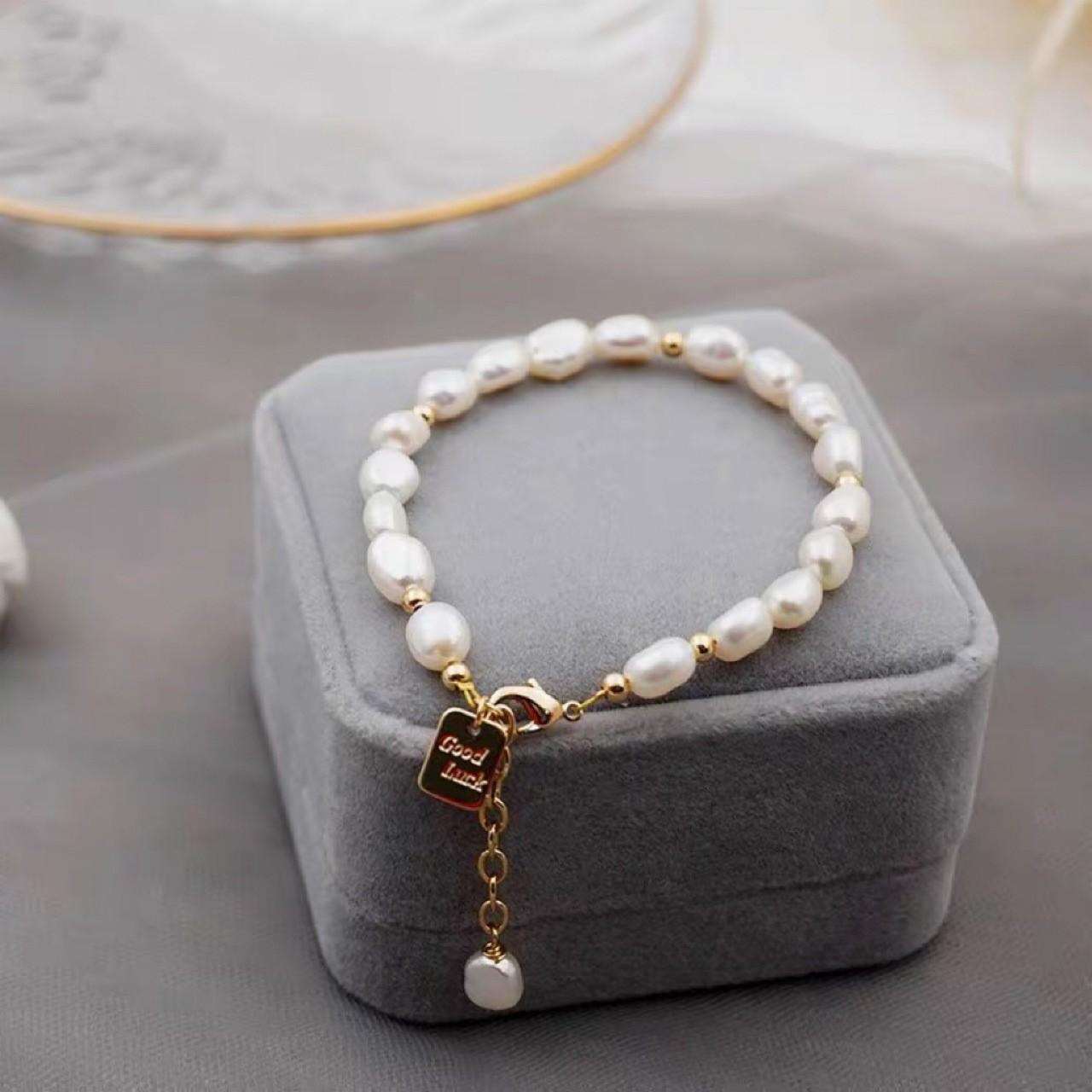 Girls freshwater pearl bracelet retro design bracelet light luxury fashion baroque pink and white bracelet decoration 16cm plus extension chain 3cm
Girls freshwater pearl bracelet retro design bracelet light luxury fashion baroque pink and white bracelet decoration 16cm plus extension chain 3cm