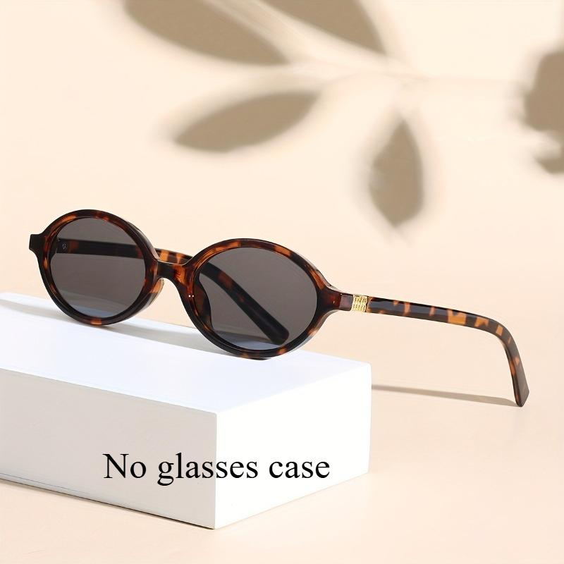 1 шт. Женские классические очки с овальной оправой, модные, минималистичный дизайн для повседневной и формальной одежды, универсальные очки
1 шт. Женские классические очки с овальной оправой, модные, минималистичный дизайн для повседневной и формальной одежды, универсальные очки