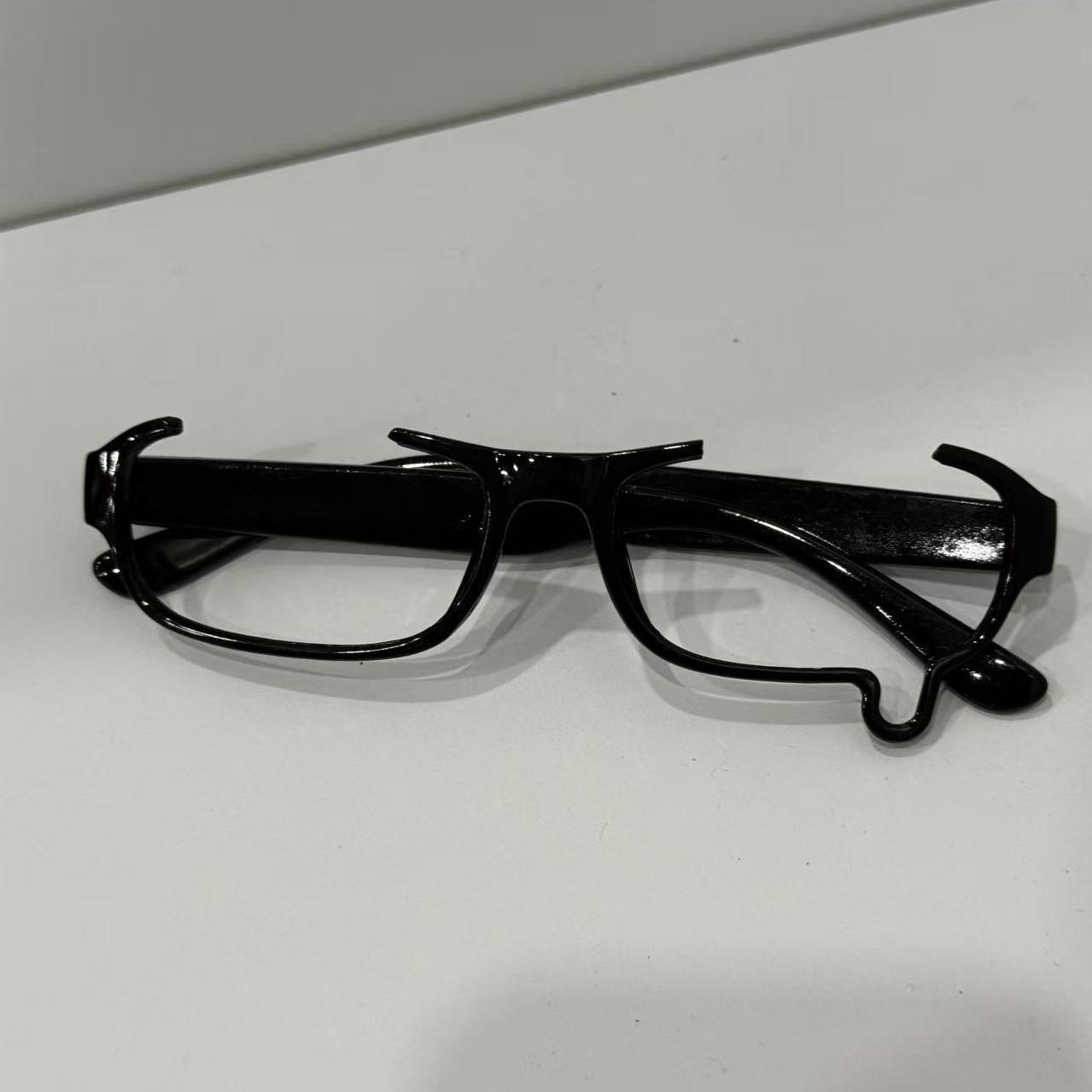 Y2K New Anime Crying Dripping Tears Glasses Unisex Black Eyeglass Frame Retro Kawaii Fashion Halloween Cosplay Accessories
Y2K New Anime Crying Dripping Tears Glasses Unisex Black Eyeglass Frame Retro Kawaii Fashion Halloween Cosplay Accessories