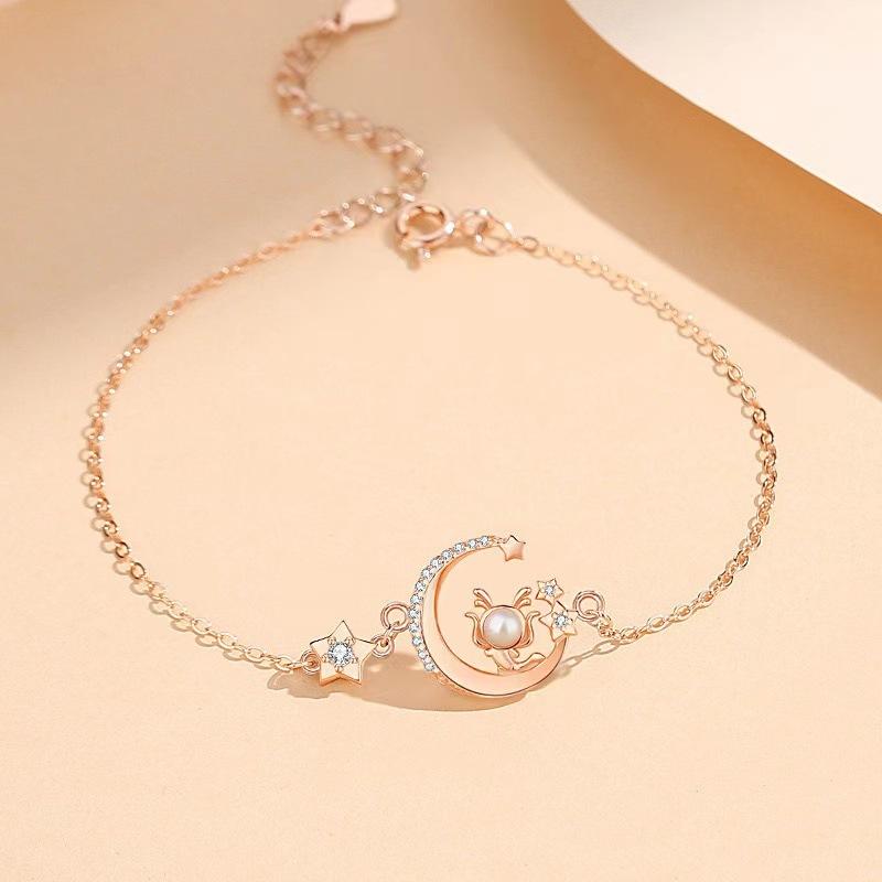 Милое ожерелье со звездой и луной и милым кулоном в виде дракона для женщин
Милое ожерелье со звездой и луной и милым кулоном в виде дракона для женщин