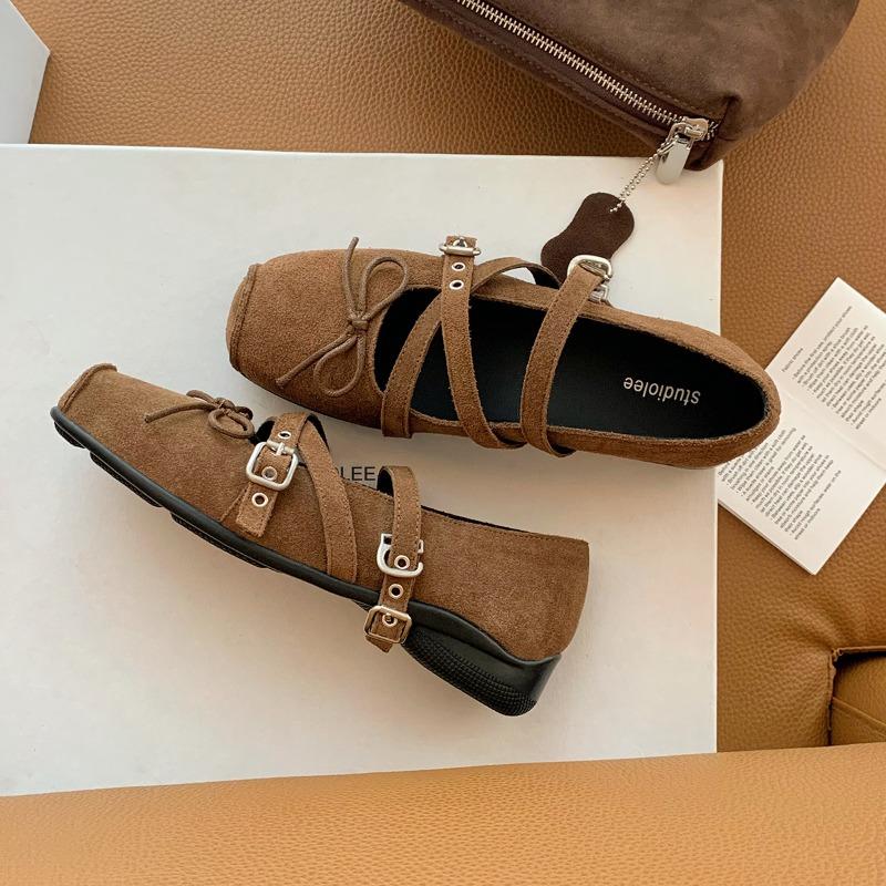 Версия из овчины~ виноградный ма внутренняя высота увеличение см балетный стиль квадратный носок крест Мэри Джейн обувь женская с бантом одинарная обувь 40
Версия из овчины~ виноградный ма внутренняя высота увеличение см балетный стиль квадратный носок крест Мэри Джейн обувь женская с бантом одинарная обувь 40