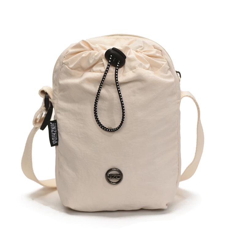 Женская легкая нейлоновая сумка кроссбоди для спорта и бутылок белый
Женская легкая нейлоновая сумка кроссбоди для спорта и бутылок белый