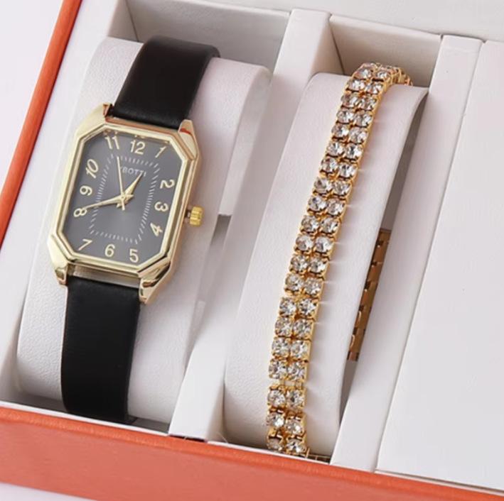 New Casual Fashion Leather Ladies Business Square Quartz Watch Korean Version Rhinestone Jewelry large price
New Casual Fashion Leather Ladies Business Square Quartz Watch Korean Version Rhinestone Jewelry large price
