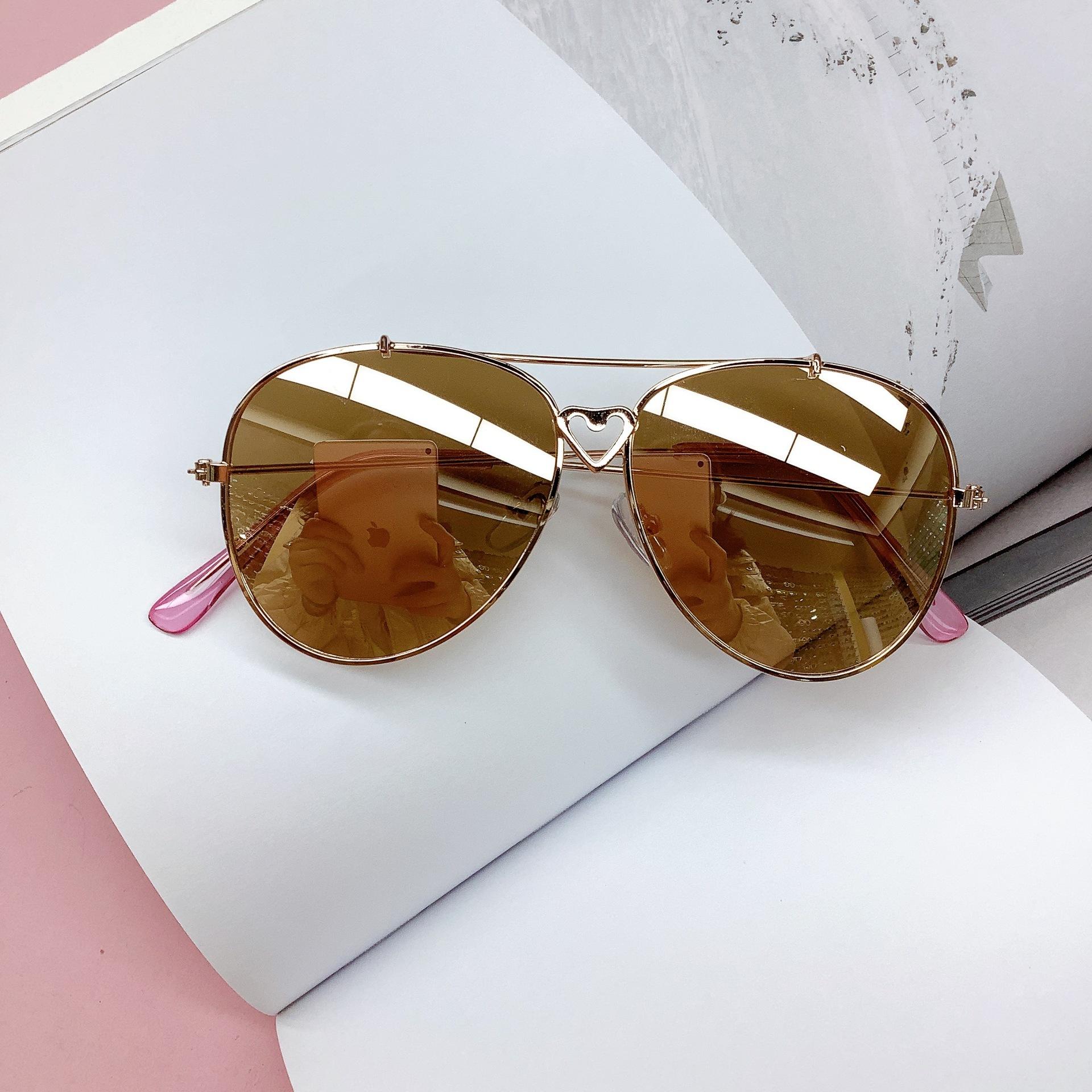 Fashion Metal Children s Korean Version Travel Concave Shaped Glasses Baby Trendy Sun Shading Sunglasses
Fashion Metal Children s Korean Version Travel Concave Shaped Glasses Baby Trendy Sun Shading Sunglasses