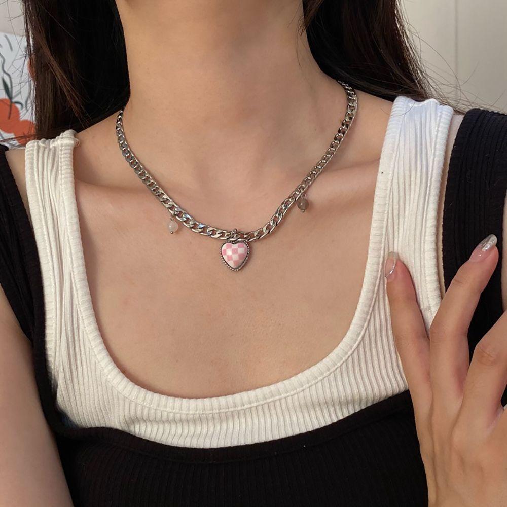 Beads Cold Wind Style Korean Style Clavicle Chain Female Choker Chessboard Necklace Love necklace чёрный
Beads Cold Wind Style Korean Style Clavicle Chain Female Choker Chessboard Necklace Love necklace чёрный