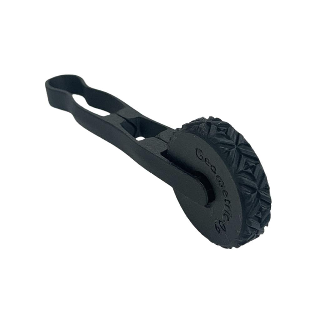 Durable 3D Printed Clay Texture Roller Egyptian Floral Pattern Geometric Stamp Wheel Ultralight Plastic Rolling Tool for Clay чорний
Durable 3D Printed Clay Texture Roller Egyptian Floral Pattern Geometric Stamp Wheel Ultralight Plastic Rolling Tool for Clay чорний