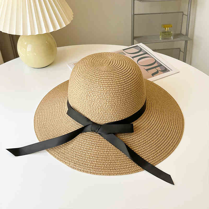 Classic Wide Brim Straw Hat - Lightweight Foldable Sun Hat with Ribbon for Beach, Summer & Outdoor Unisex Accessory 56-58cm хаки
Classic Wide Brim Straw Hat - Lightweight Foldable Sun Hat with Ribbon for Beach, Summer & Outdoor Unisex Accessory 56-58cm хаки