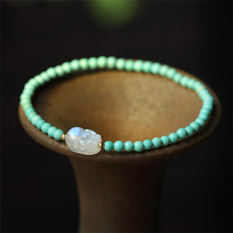 Turquoise high-gloss hand-carved moonstone Pixiu bracelet, simple women s bracelet jewelry wholesale Turquoise bracelet
Turquoise high-gloss hand-carved moonstone Pixiu bracelet, simple women s bracelet jewelry wholesale Turquoise bracelet