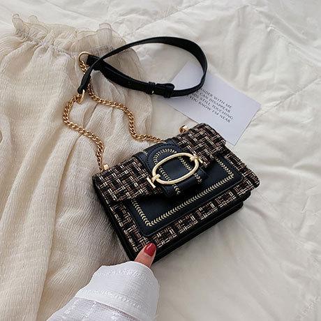 Trendy Wide Strap Shoulder Bags For Women Luxury Designer Lady Handbags And Purses Fashion Chain Messenger Crossbody Bags
Trendy Wide Strap Shoulder Bags For Women Luxury Designer Lady Handbags And Purses Fashion Chain Messenger Crossbody Bags